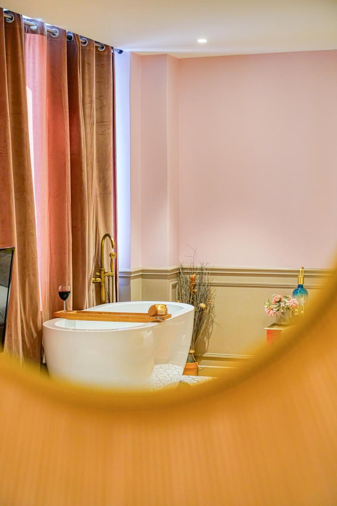 Luxury Suite Paris Republique Exterior foto